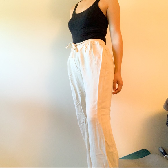 Flowy Beige Pants - Picture 2 of 3